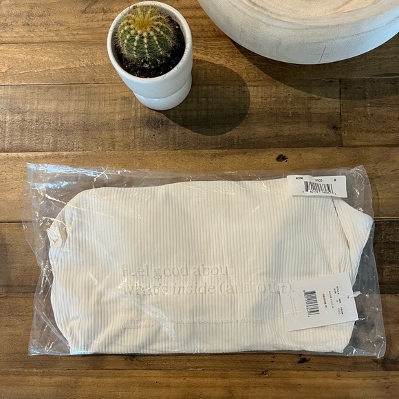 *NWT* Andie The Asbury Rib One Piece Swimsuit in Coco Ivory Size M - Picture 9 of 10